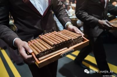 雪茄帝国中典雅的品鉴环节