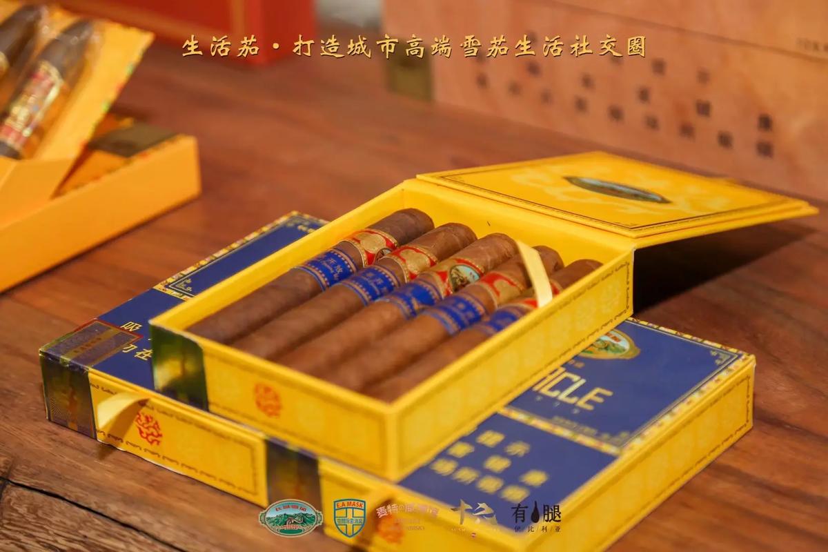 澳门雪茄店内，传统木柜陈列着各式雪茄