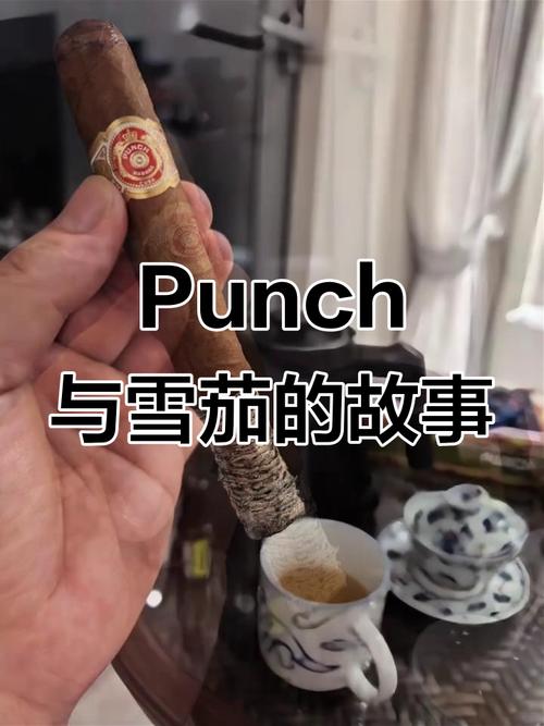 Master cigar roll surrounded by dried tobacco leaves