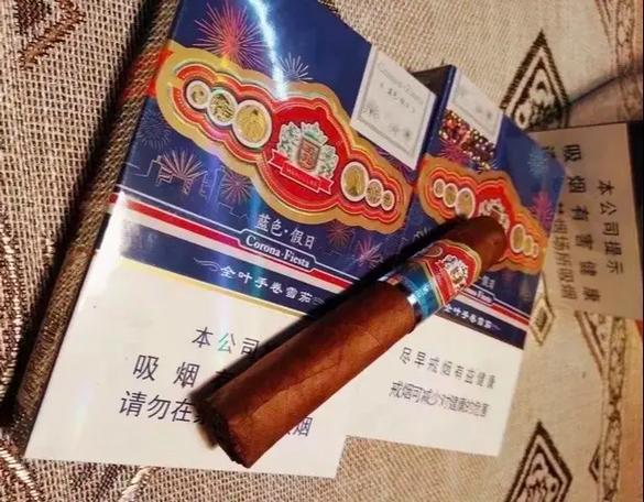 顶级雪茄的手工卷制过程