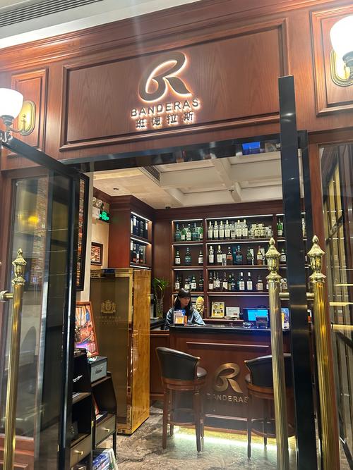 预算优化雪茄罗朱购物指南，展示不同渠道和价格比较图表